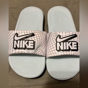 NWOT kids Nike Slide slippers